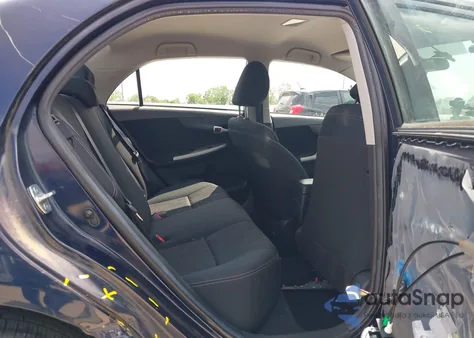 2013 Toyota Corolla S z USA, uszkodzony, nr VIN 2T1BU4EE7DC983876